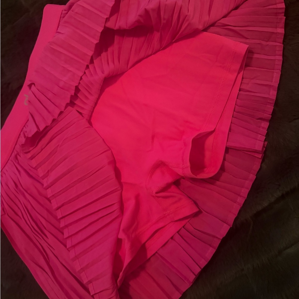 ALO Yoga Women's Bright Pink Skater Skirt - Picture 3 of 4